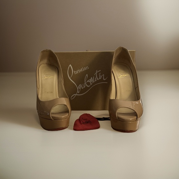 Christian Louboutin Pigalle Follies / Latte / 37.5 (7) - Picture 1 of 4